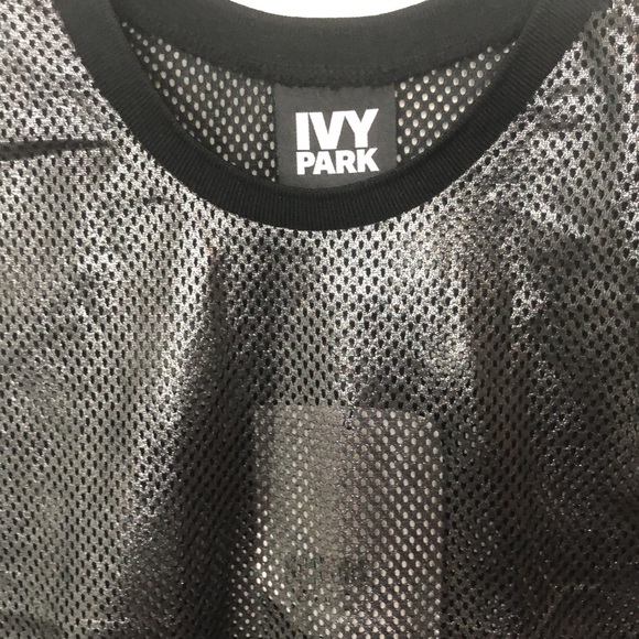 IVY PARK Metallic Mesh Crop Tee - Picture 5 of 8